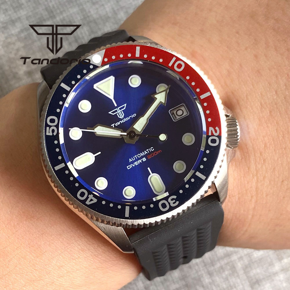 Rubber Strap Diver - Tandorio NH35A นาฬิกาผู้ชายอัตโนมัติ37มม., 3.8หน้าปัดสีน้ำเงิน/ดำหน้าปัดสีเขียวเรืองแสงแก้วแซฟไฟร์ Tali Jam