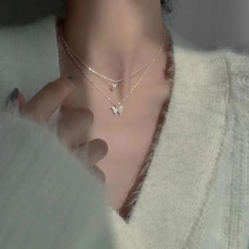 Butterfly Clasp Deployant - สร้อยคอผีเสื้อใหม่ ดีไซน์สวยหรู สร้อยคอแบบสองชั้นสำหรับผู้หญิง ของขวัญสำหรับสุภาพสตรี