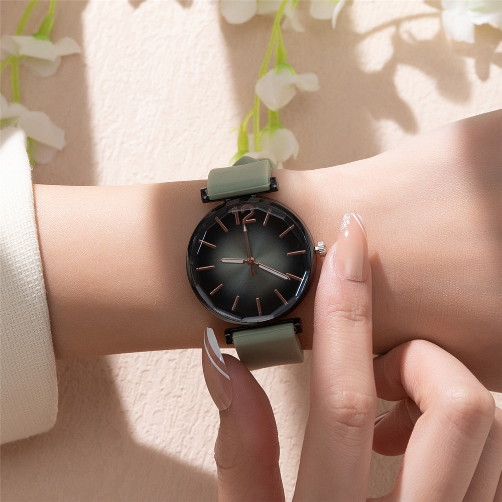 แฟชั่นผู้หญิงกีฬาสีดํา Dial คว - Silicone Band Women บทวิจารณ์และราคา